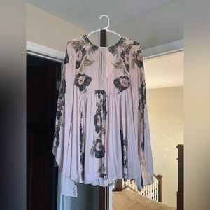 Women’s Free People long sleeve mini dress size XS.